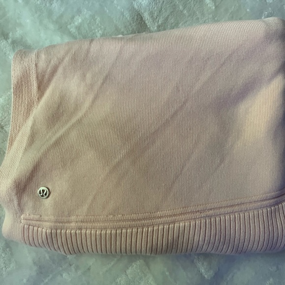 Lululemon Key to Warmth Wrap - Picture 4 of 5